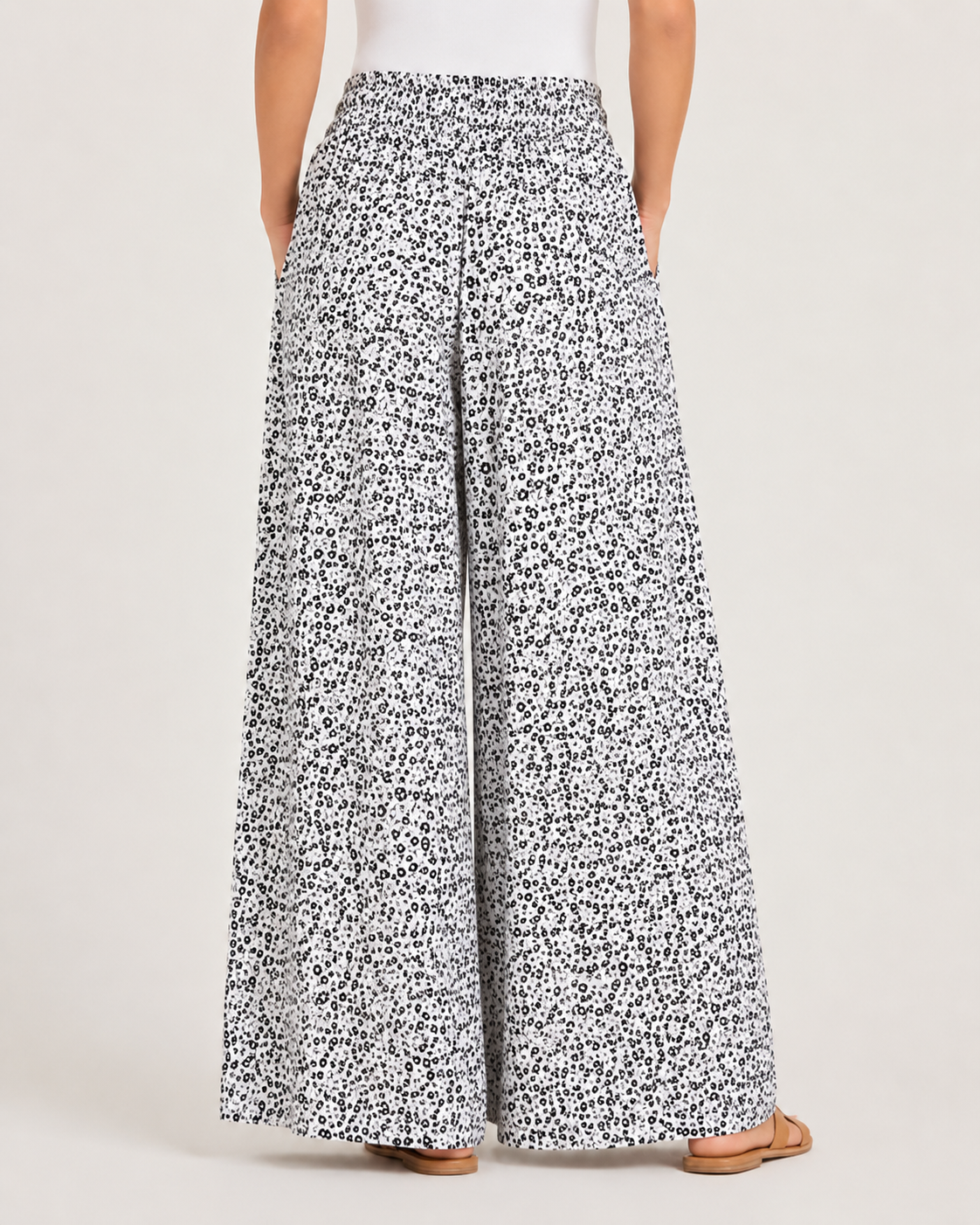 Titolo prodotto: Pantaloni Palazzo Donna Verdi a Fiori con Tasche – Vita Elasticizzata