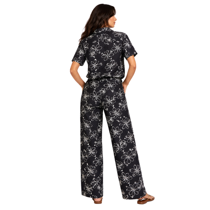 Completo Donna Estivo Elegante con Ricami Floreali – Camicia e Pantaloni