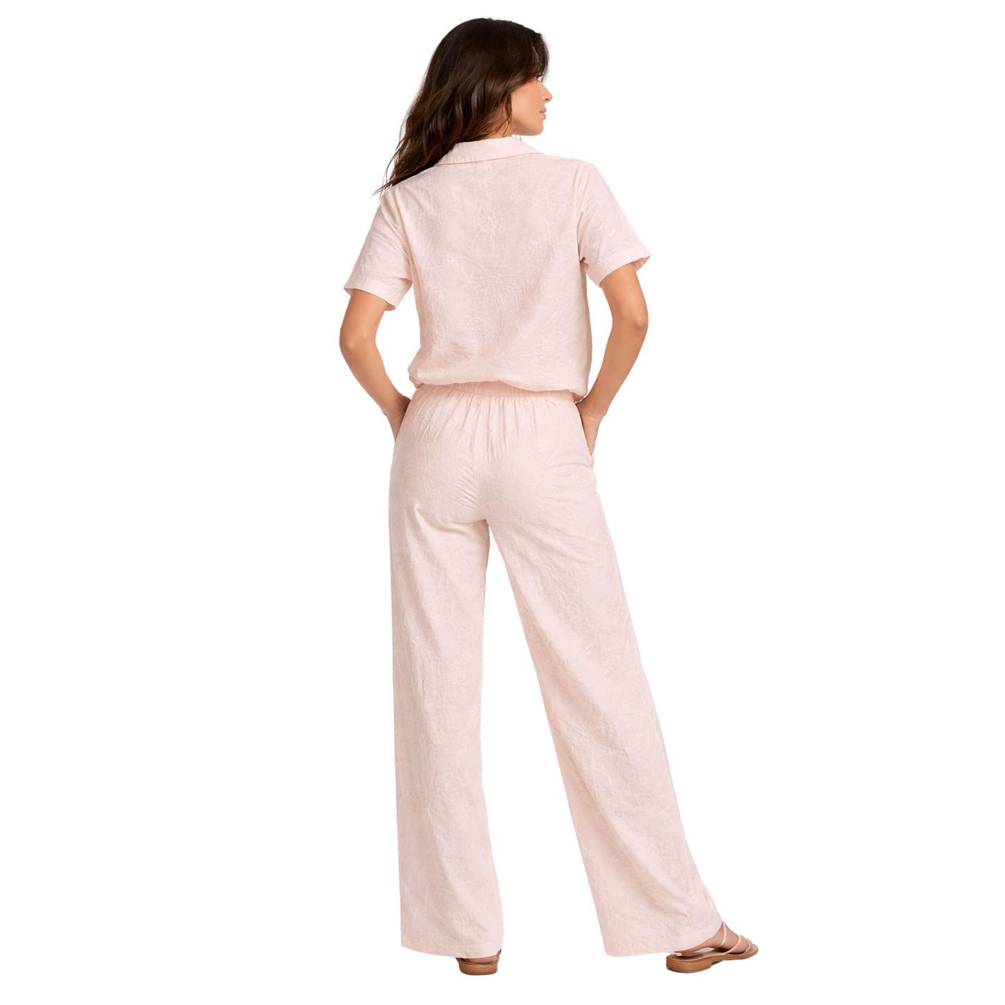 Completo Donna Estivo Elegante con Ricami Floreali – Camicia e Pantaloni