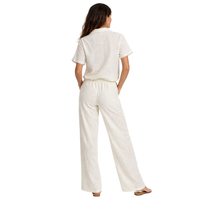 Completo Donna Estivo Elegante con Ricami Floreali – Camicia e Pantaloni