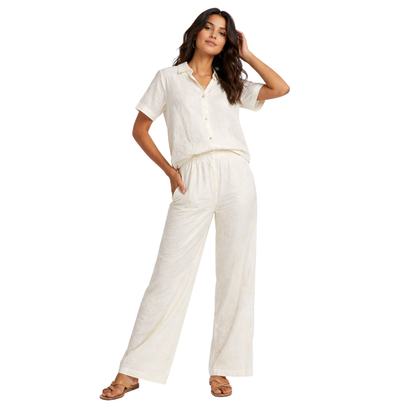 Completo Donna Estivo Elegante con Ricami Floreali – Camicia e Pantaloni